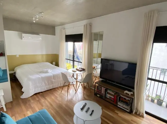 Studio novinho prox. Paulista, com sacada, gym e vaga